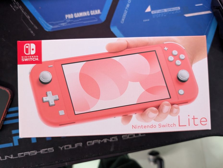 Consola NINTENDO Switch Lite Coral