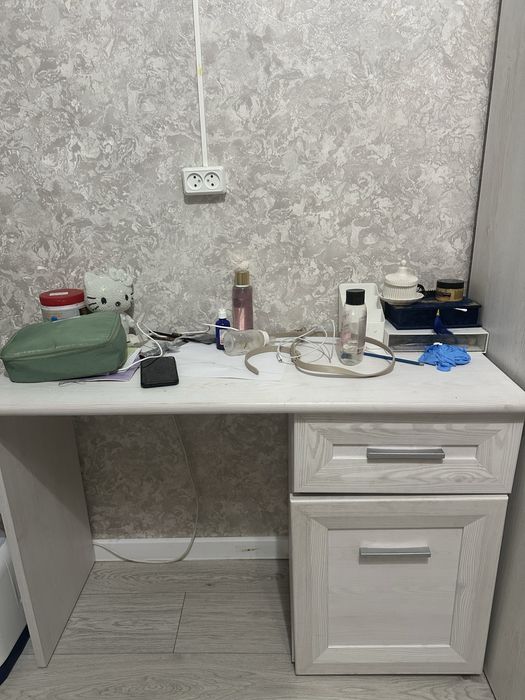 комнатный стол для учебы