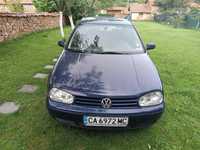 Продавам golf 4,2000 г