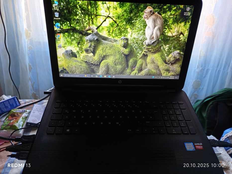 Vând laptop marca Dell