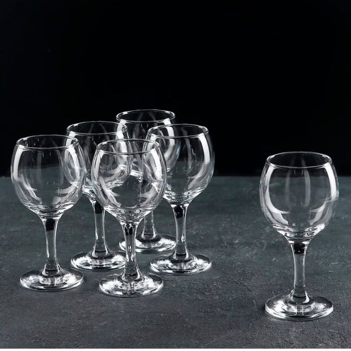 Бокалы, стаканы, рюмки, кувшин