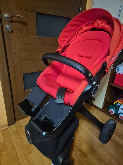 Carucior Stokke V6 2 in 1, scoica izi sleep si Isofix