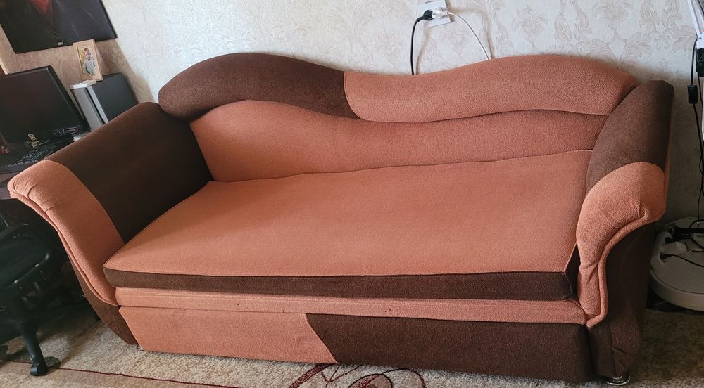 Продам диван в хорошем состоянии