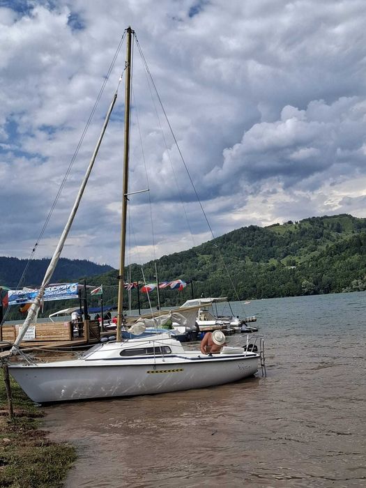 Velier cu motor și peridoc 750kg