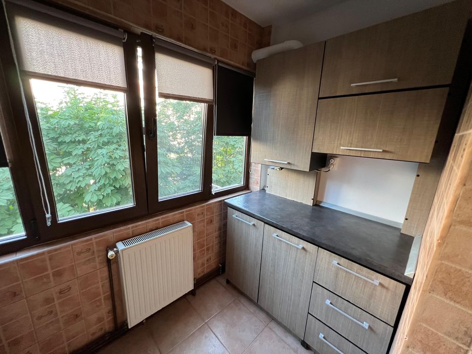 Inchiriez apartament 2 camere decomandat