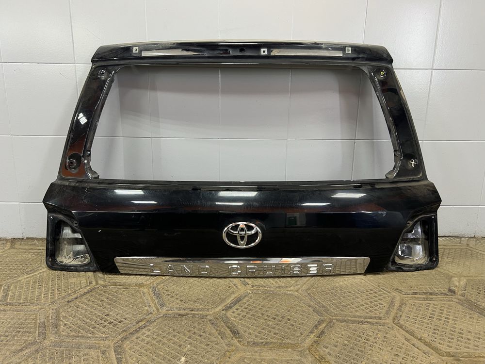 Крышка багажника Toyota Land Cruiser 200