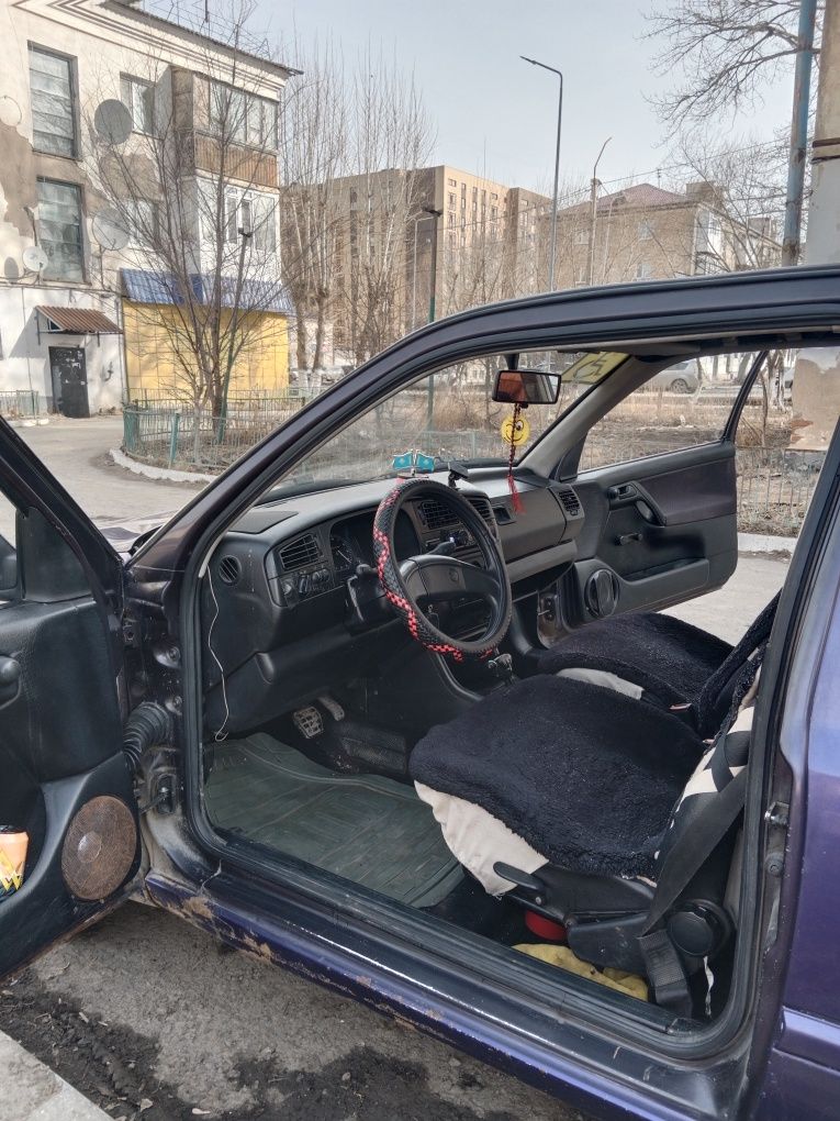 Срочно продам гольф 3