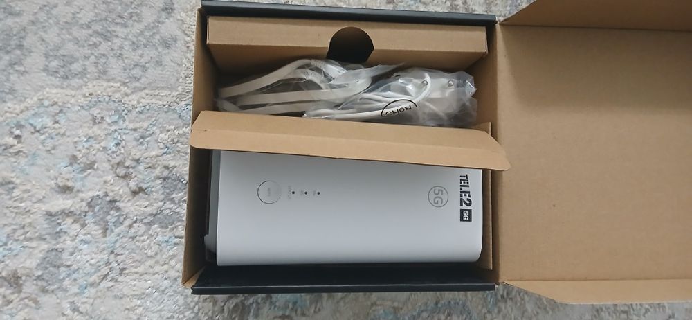 Роутер теле 2 . 5G. Без проводной. Новый .  Работает идеально.