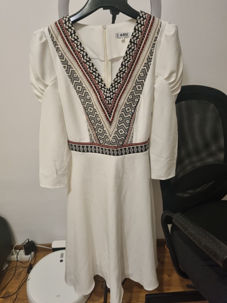 Rochie midi albă de ocazie