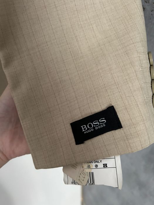Costum Hugo Boss