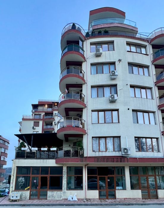 Дава се под наем Магазин в Велико Търново, Център - 72 кв.м за 360 € - Снимка #2