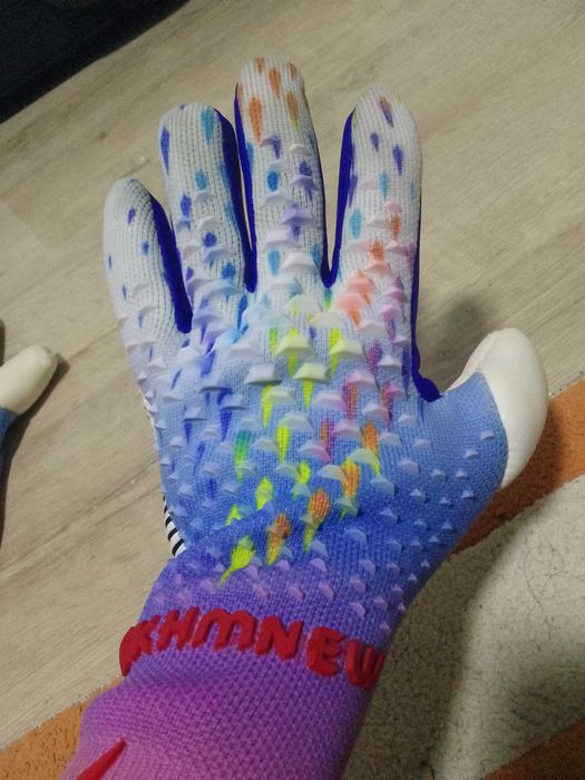 Mănuși de portar mărimea 9, numai bune pentru antrenament