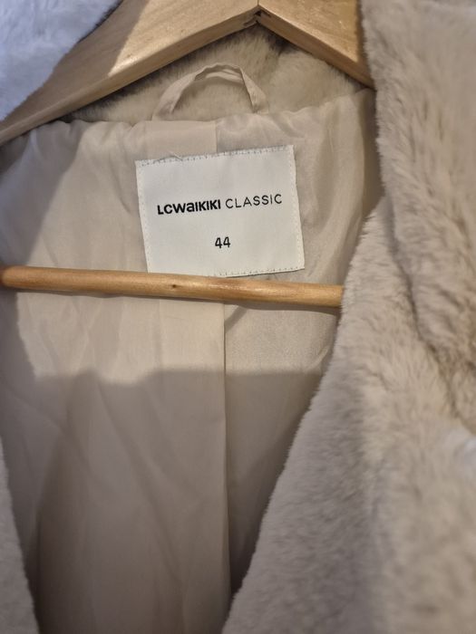 Палто кремово пухино