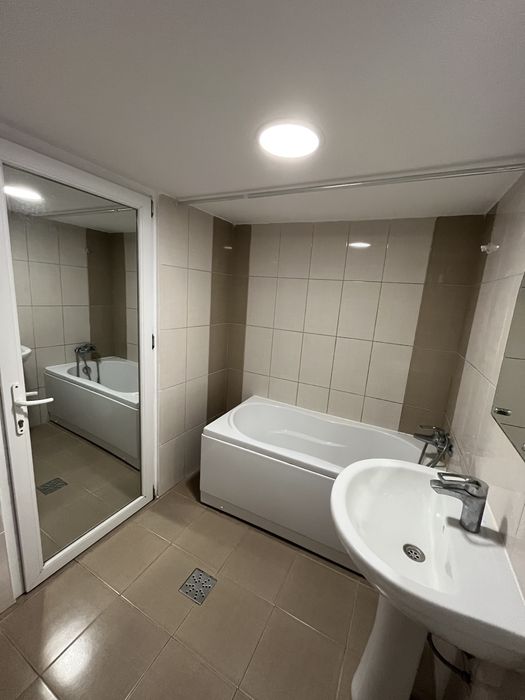 Vând casă în Tg Cărbunești