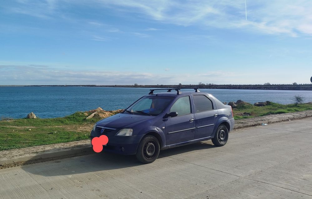 Vând Dacia logan