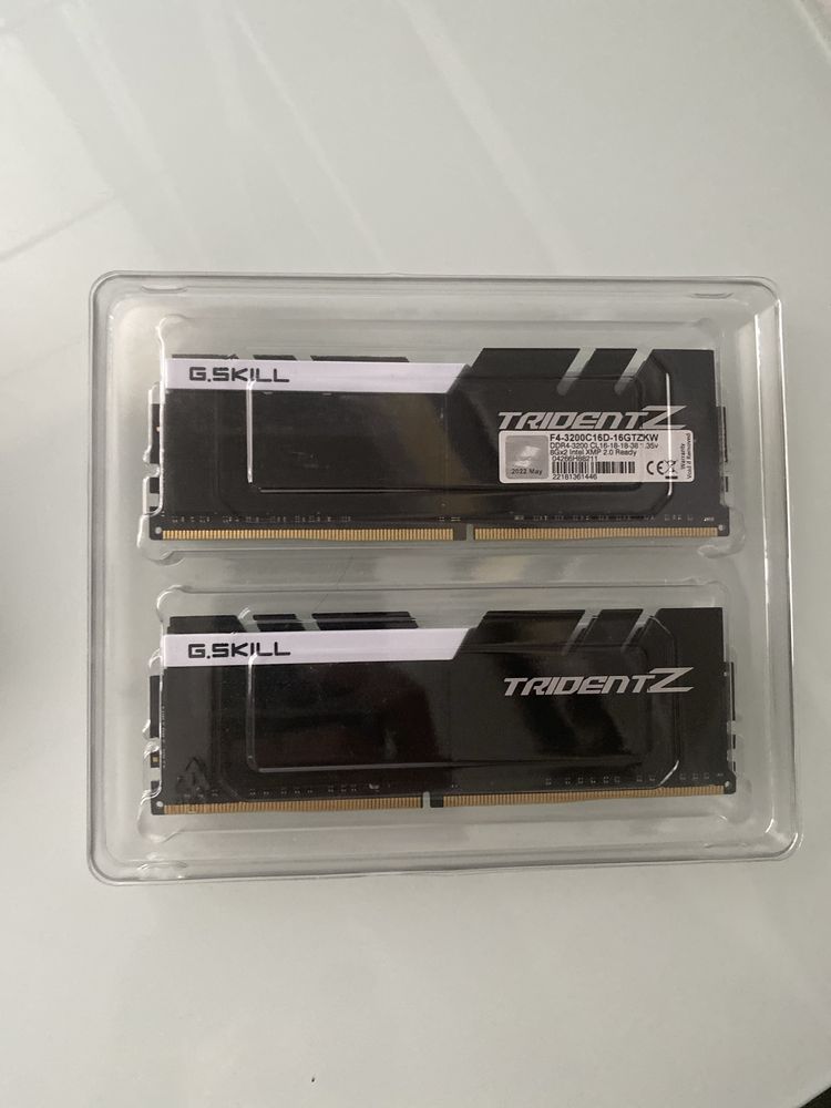 G.Skill Trident Z 16GB DDR4 3200MHz CL16