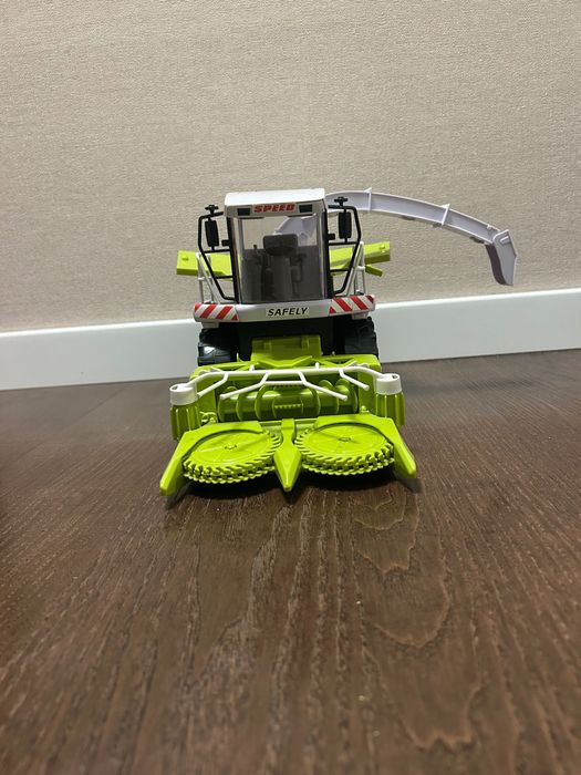 Детска играчка комбайн