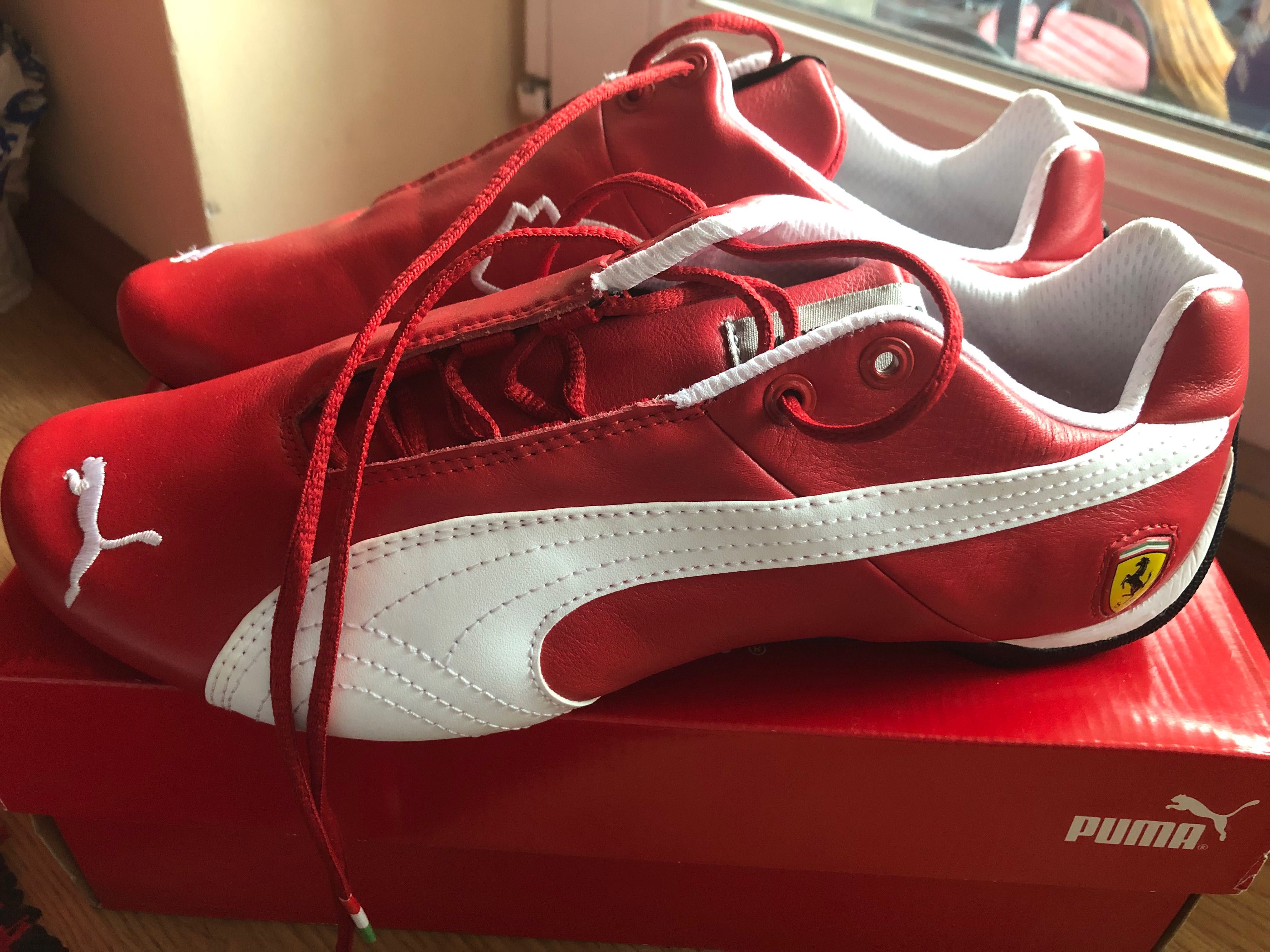 Două perechi Puma Ferrari 10th Anniversary 42,5 și 40