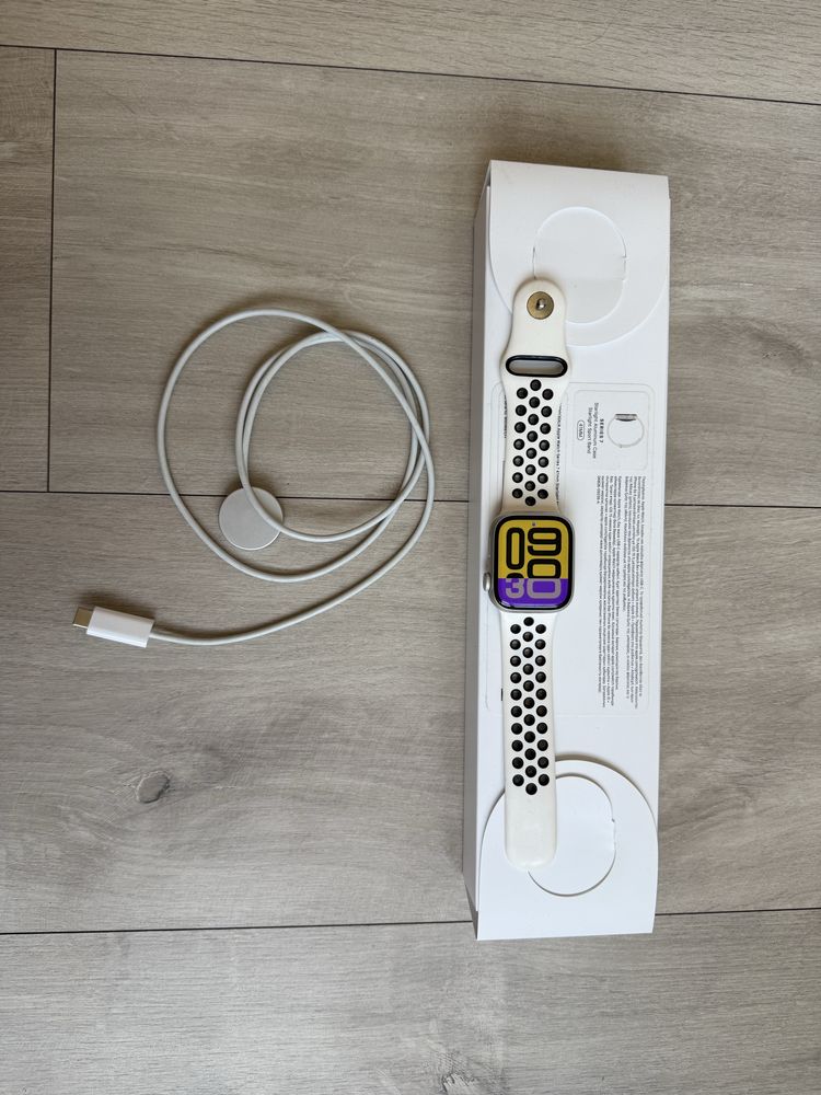 Срочно!!!Apple Watch 7 41 mm с коробкой и документами