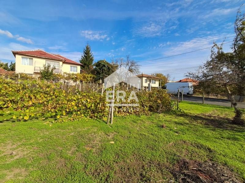 Урегулиран поземлен имот за продажба, с влязъл в сила ПУП и ПРЗ, в сел