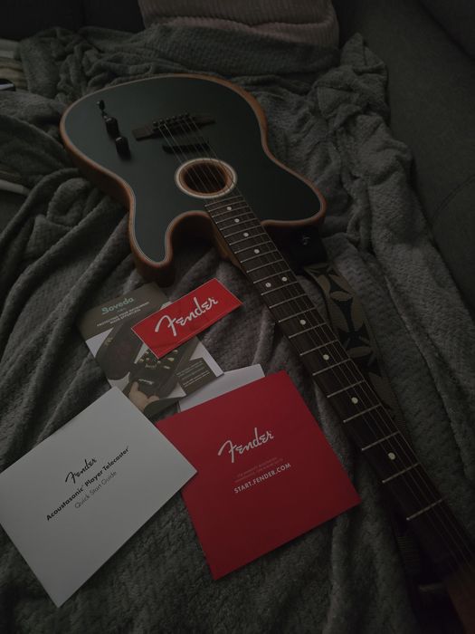 Fender Acoustasonic Player Telecaster – ca nouă, cu husă originală