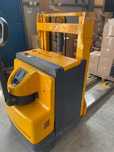 Transpalet electric cu ridicare - baterie defecta