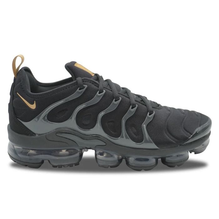 Nike Air VaporMax Plus Black Metallic GOLD- *РАЗПРОДАЖБА*