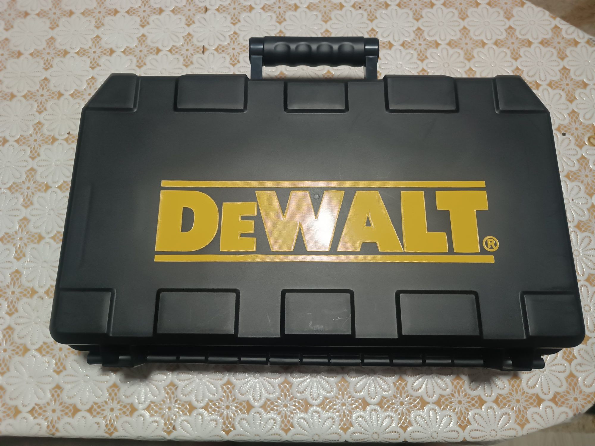 DeWalt dch273...