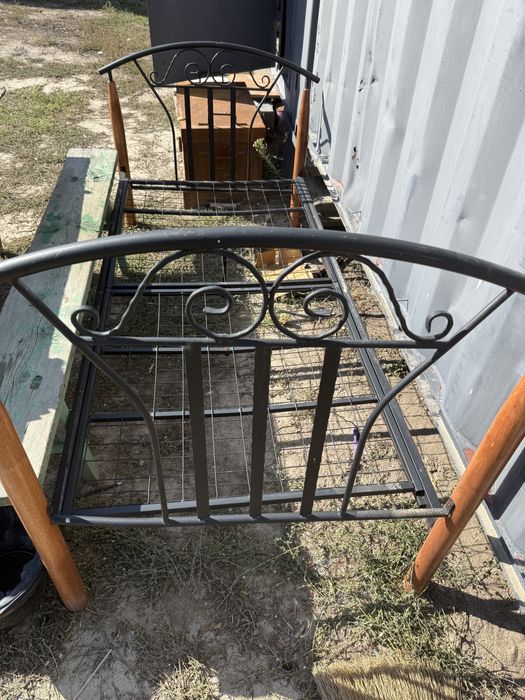 Продам металлическую кровать