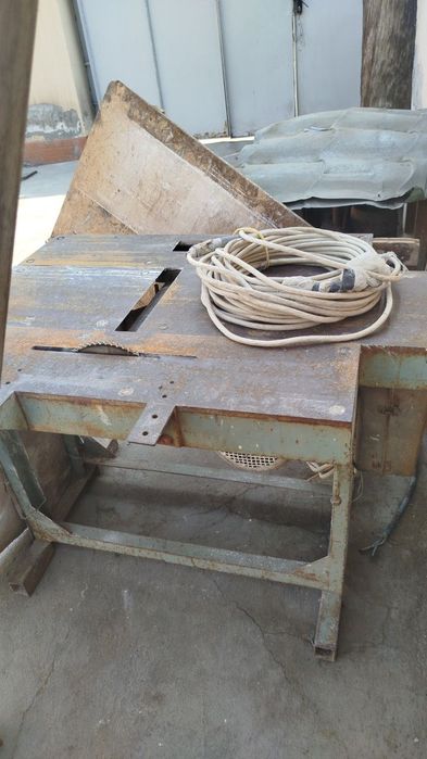 Циркулярка фрезер станок сотилади срочна озгина ками бор