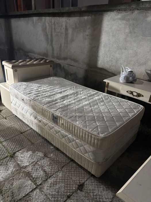 Мебели и матраци