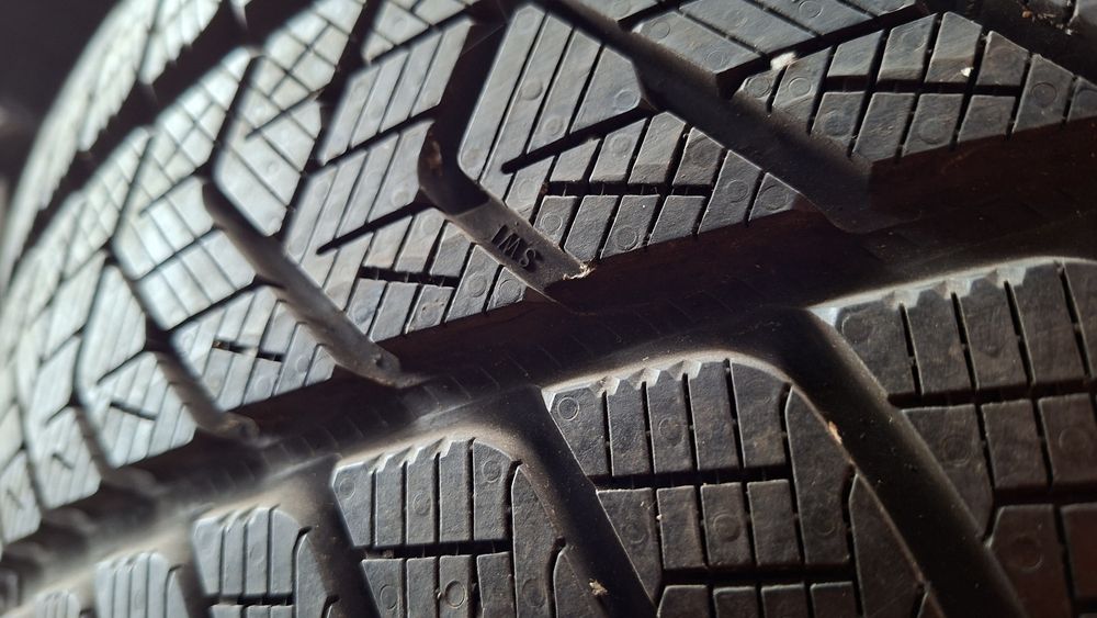 1buc NOU 235 55 R18 Pirelli iarna M+S cauciuc anvelopa ms 18