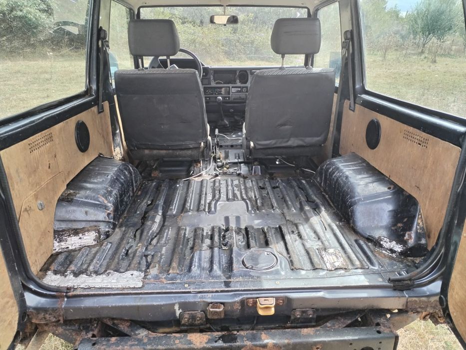 Toyota land cruiser j 70