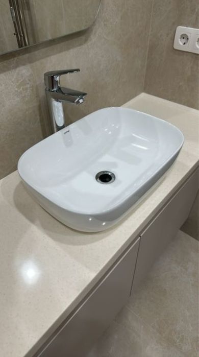 Раковина накладная новая