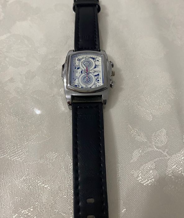 Часы из Китая новые