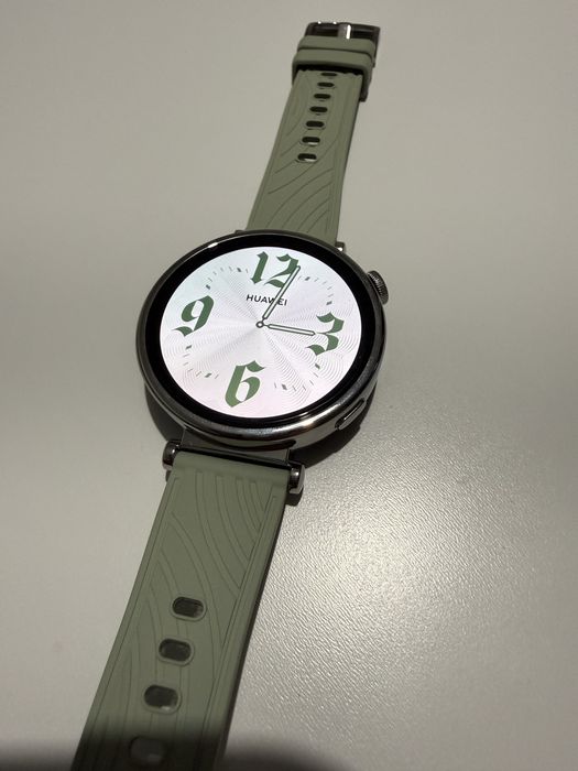 Smartwatch Huawei GT 41 mm cu Garantie 1 An si 6 luni