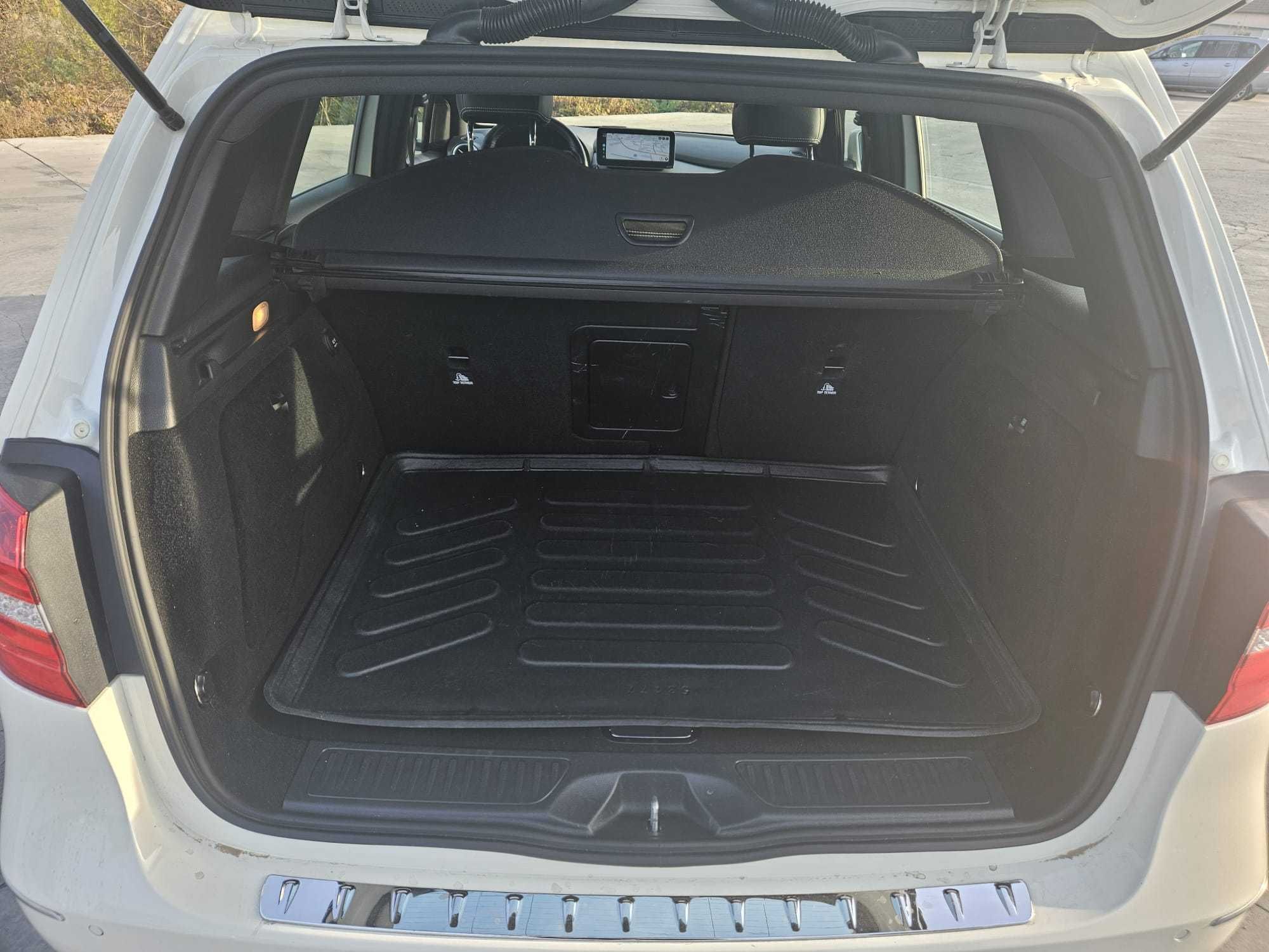 Mercedes-Benz B200