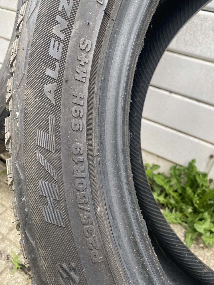 Brigestone Dueler235/50 R19  зимни гуми