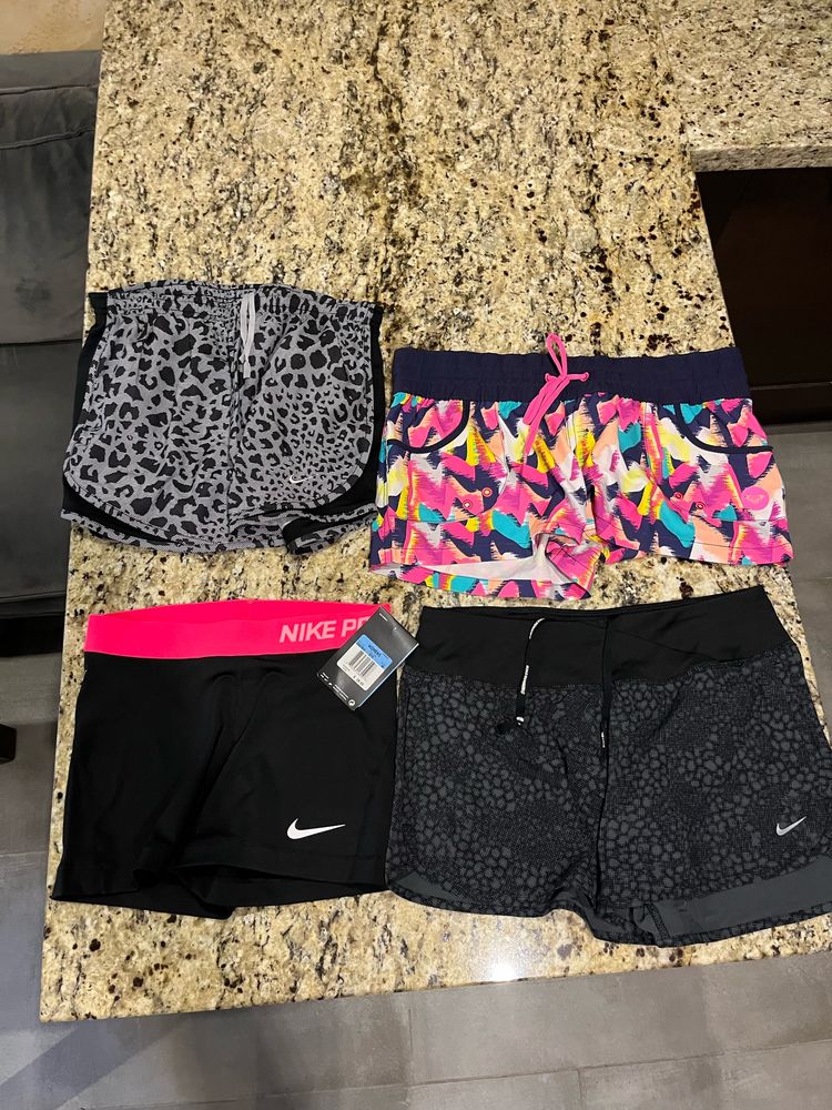 NIKE Dry Fit Pro Adidas Кинчета седем/осми и къси панталонки
