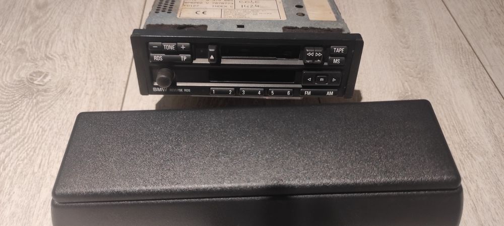 Casetofon + magazie casete Bmw e36
