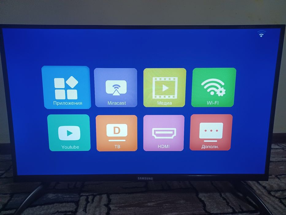 СМАРТ SAMSUNG 32диоганаль в отличном состоянии всё  заводской