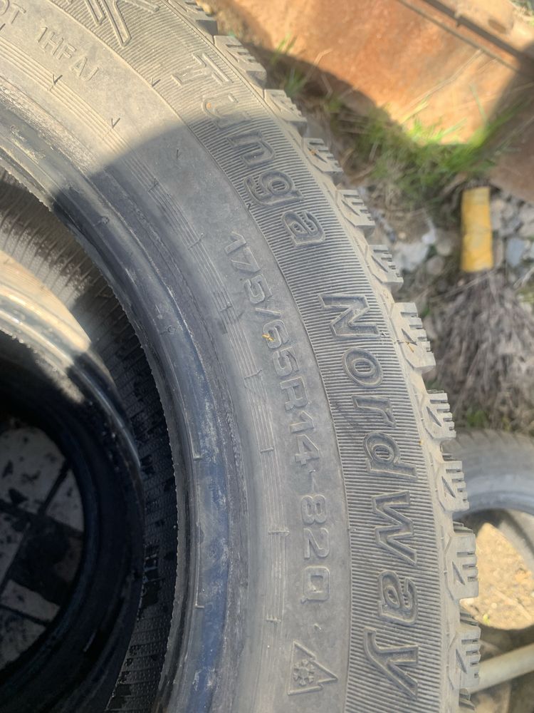 Продам зимнюю резину
