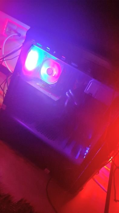 Vând calculator GTX 1650