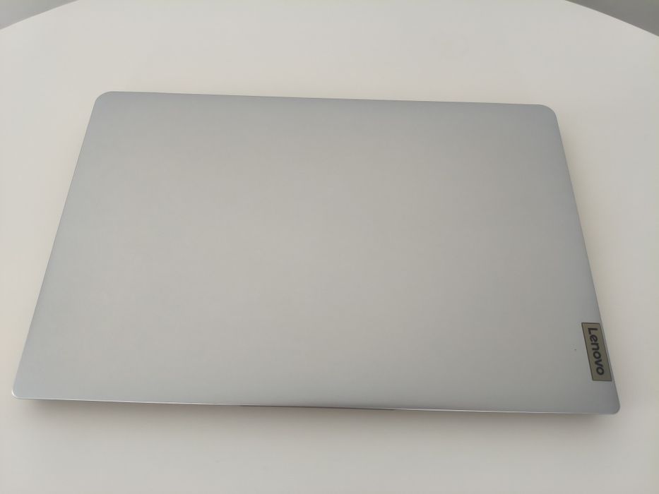 Laptop Lenovo IdeaPad 1 15IJL7 cu procesor Intel Pentium Silver N6000