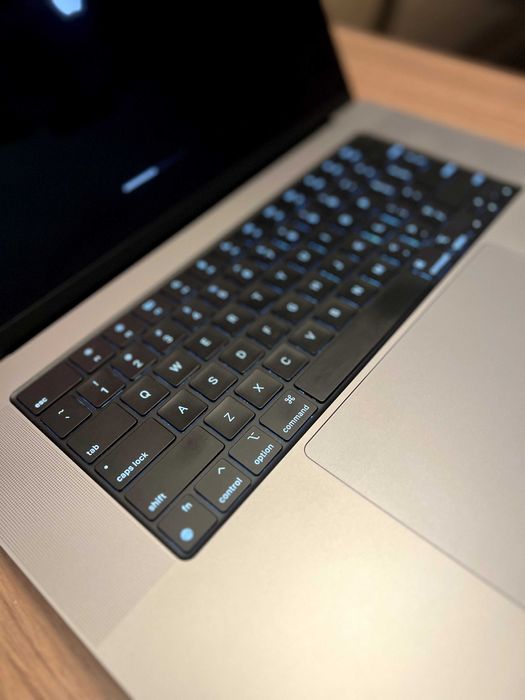 MacBook Pro 16 M1 Pro