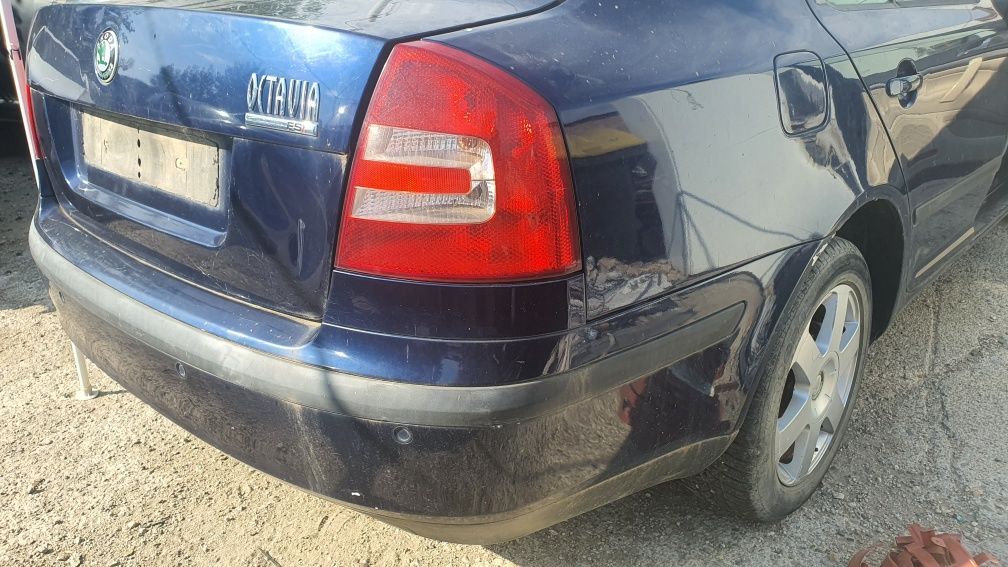 Bara spate skoda octavia 2 berlina cu senzori de parcare