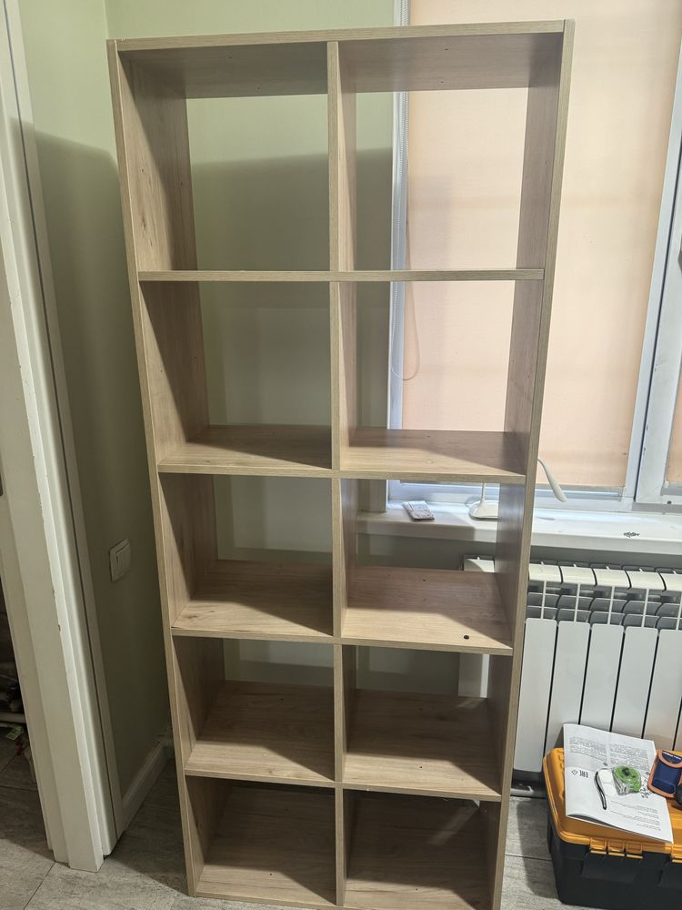 Продам книжную полку в хорошем состоянии