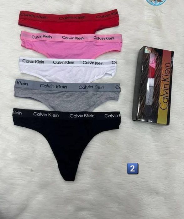 Set 5 buc lenjerie intima 
Victoria secret    L XL
Calvin Klein L  XL