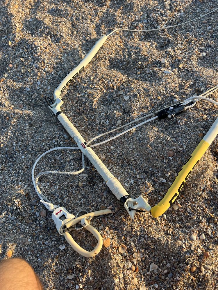 Zmeu Kite Core XR 13.5m + bara  / kitesurf kiteboard