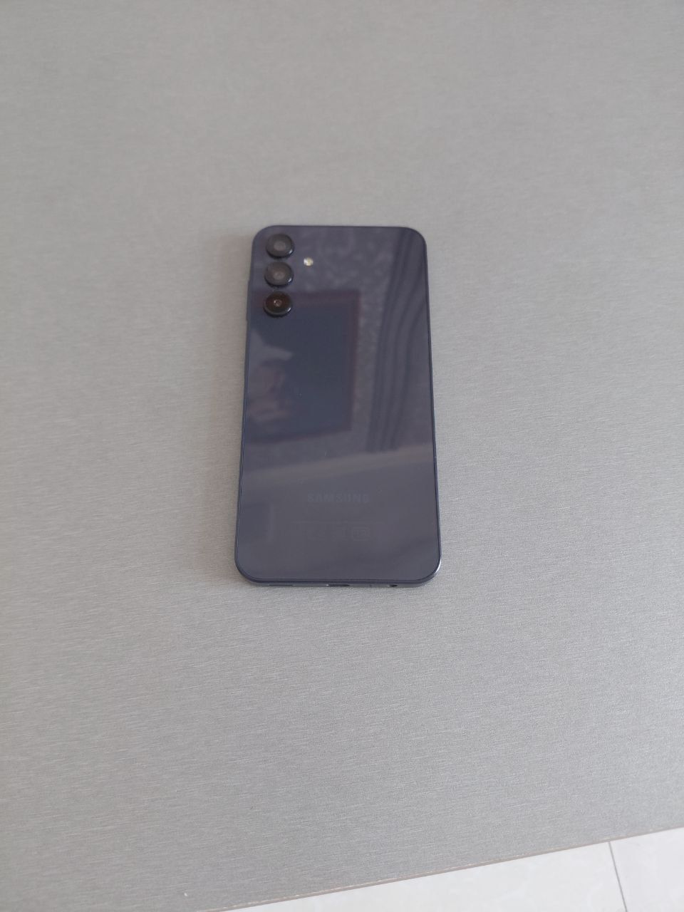Samsung a15 8/256 сотилади
